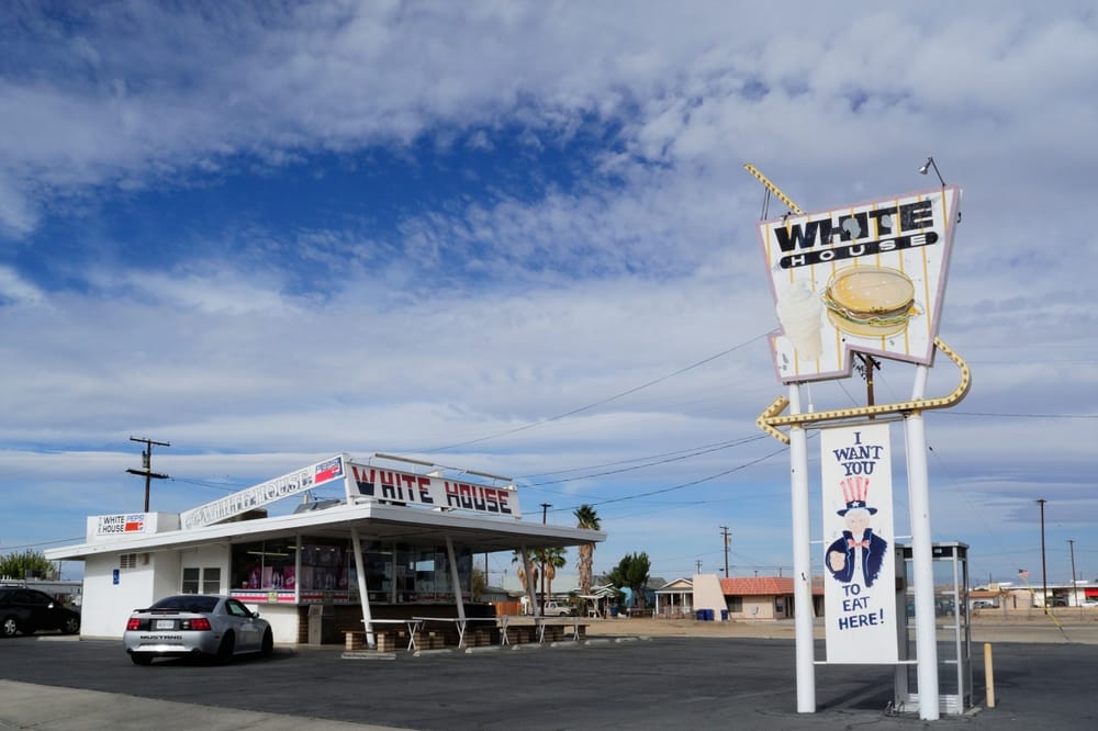 The White House 27 Photos & 28 Reviews Burgers 44431 Division St