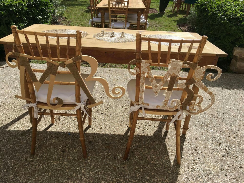 Our Sweetheart Table And Chairs With My Diy Mr Mrs Signs