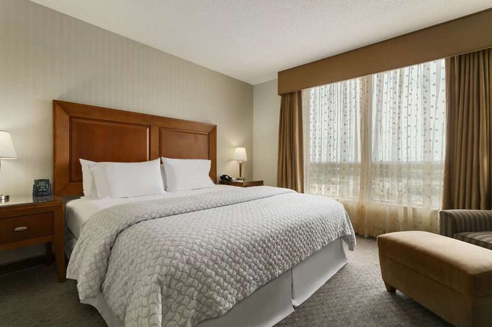 Embassy Suites by Hilton Dulles North Loudoun
