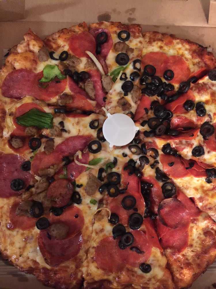 Round Table Marysville Starrkingschool This Was My Half Combo No Mushrooms Pepperoni And Olive