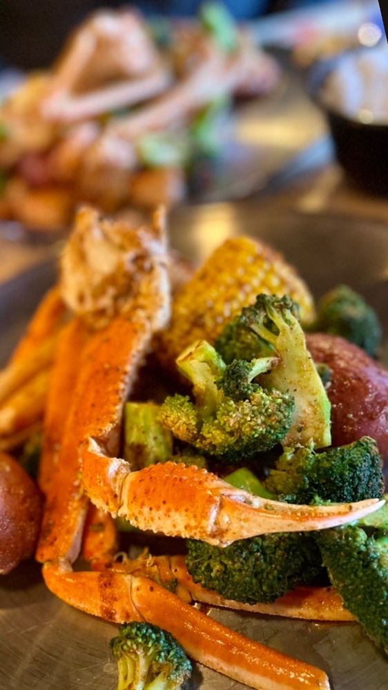 Hook & Reel Cajun Seafood & Bar