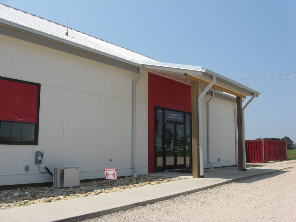 Howling Cow Dairy Education Center and Creamery