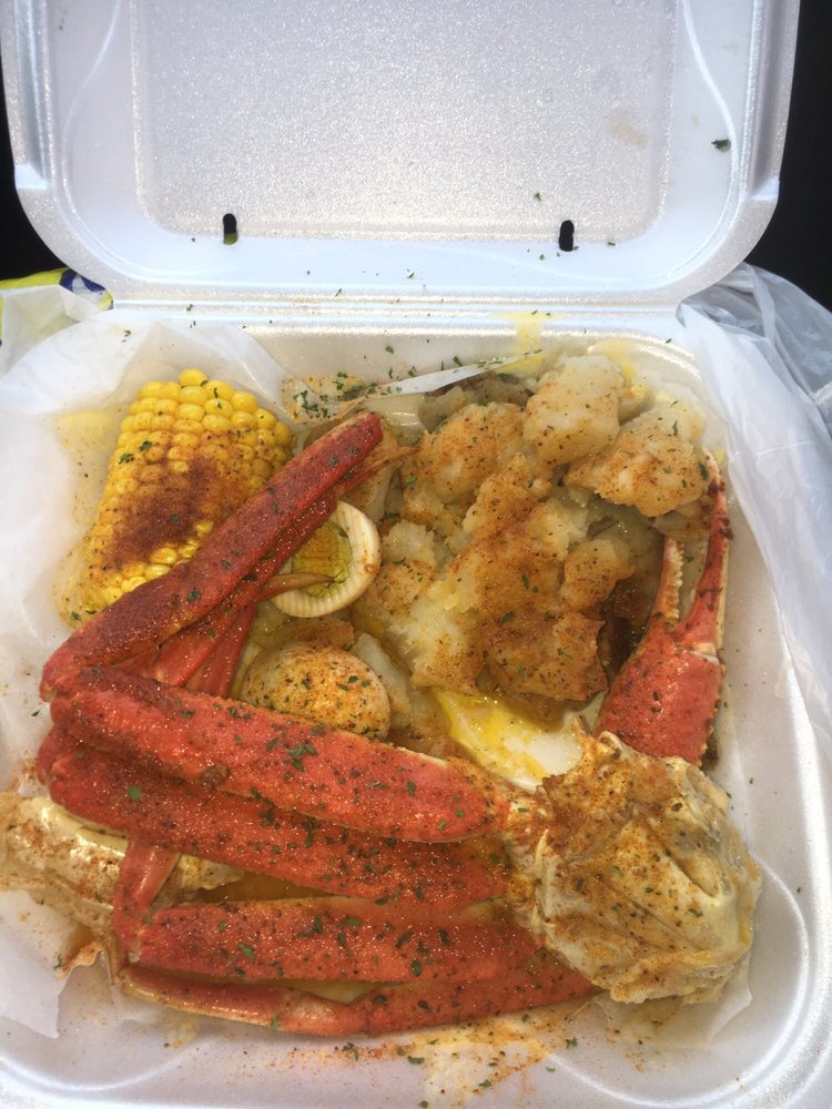 Crab House 21 Photos & 39 Reviews Barbeque 19721 W 7 Mile Rd