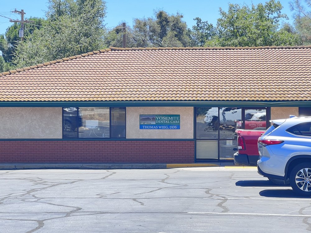 image of business Yosemite Dental Care