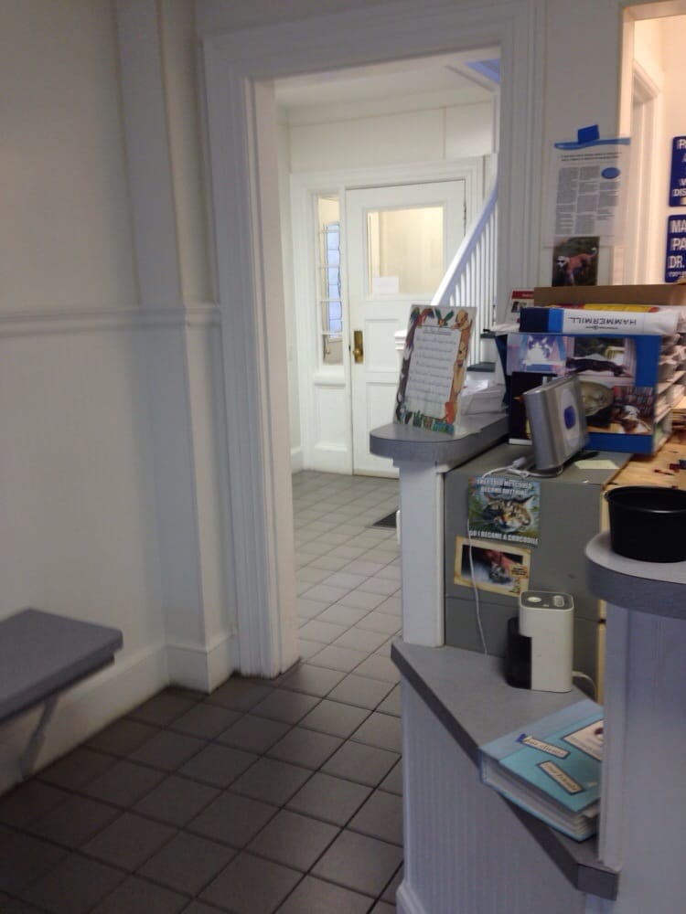 East Side Veterinary Clinic - 30 Reviews - Veterinarians - 265 Gano St