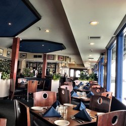 The Harbor Restaurant 386 Photos 363 Reviews Seafood 210 Photo Of The Harbor Restaurant Santa Barbara Ca United States Dining Room