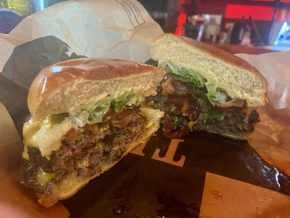 Big Axe Bar & Grill