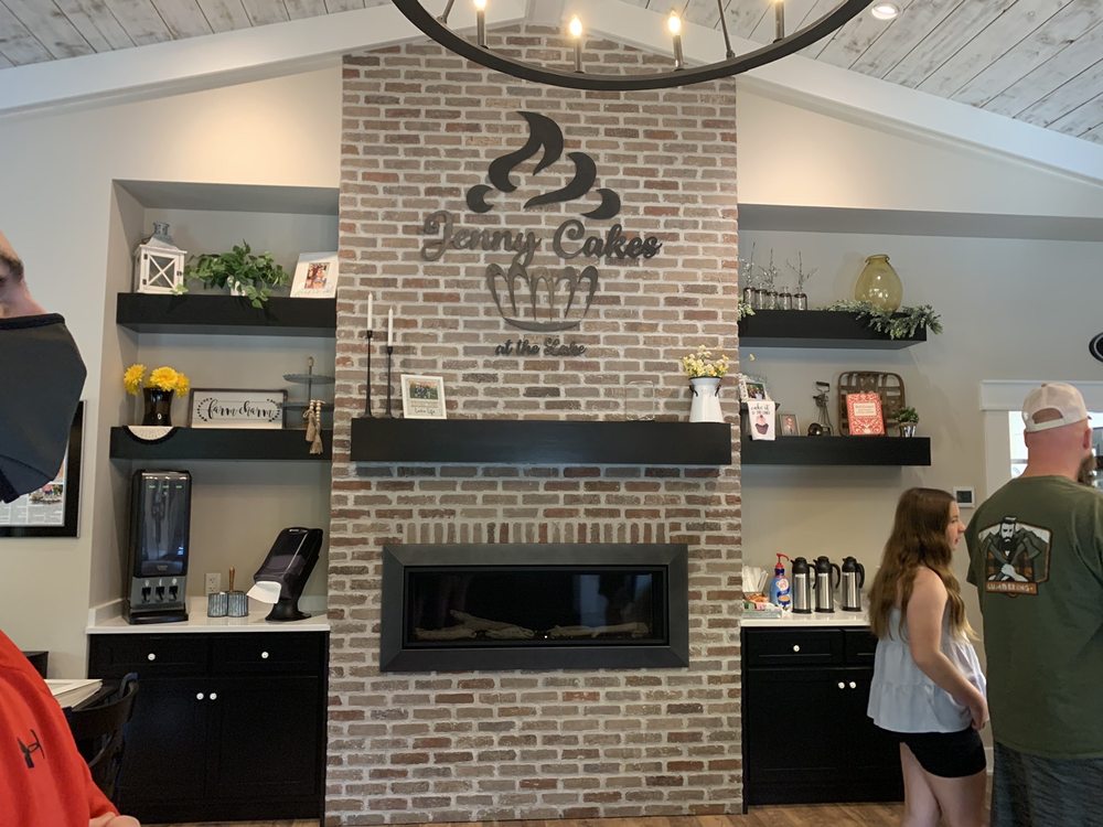 Jenny Cakes at the Lake