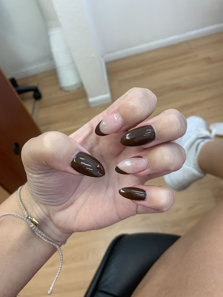 Hi-Tek Nails and Tanning