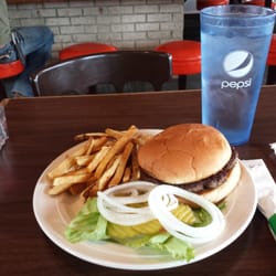 Rays Diner Closed American Traditional 1617 N A St Photo Of Rays Diner Wellington Ks United States Ray S Burgers Are Absolutely