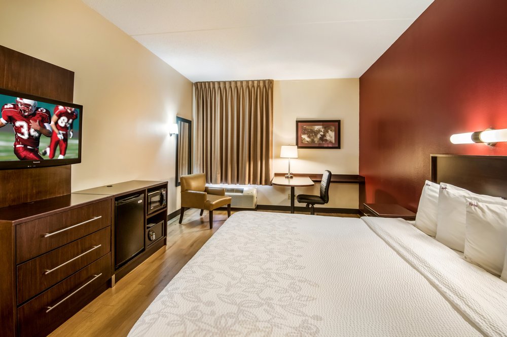 Red Roof PLUS+ Henderson