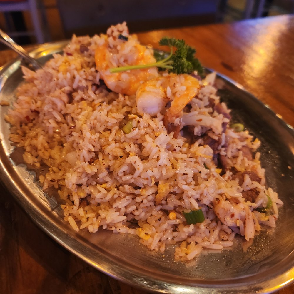 Now On 9 Thai Bistro