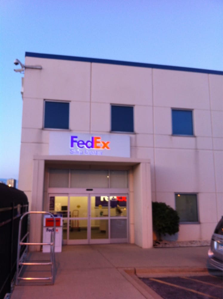 FedEx Ship Center 11 Photos & 34 Reviews Shipping Centers 875 W
