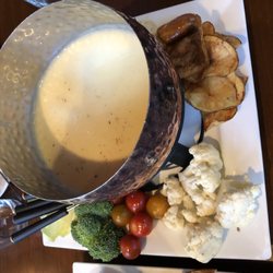 The Best 10 Restaurants Near Mammoth Lakes Ca 93546 Last Updated Mammoth Tavern