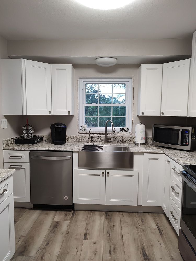 White Shaker Direct