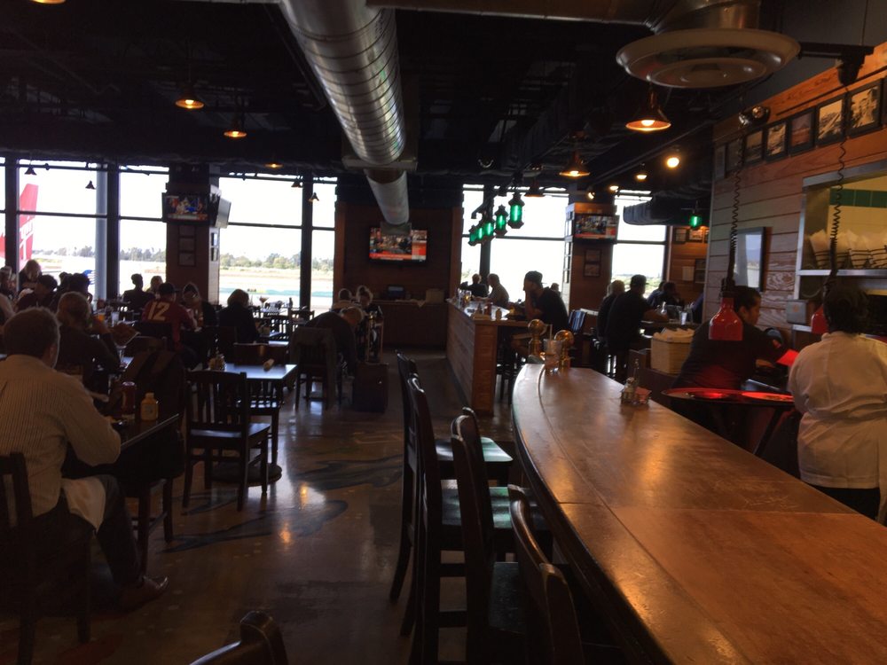 Gladstone’s CLOSED 352 Photos & 652 Reviews Seafood 1 World Way