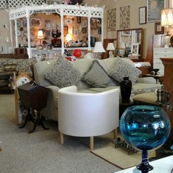 robin s loft 14 photos used vintage consignment 95 oak st