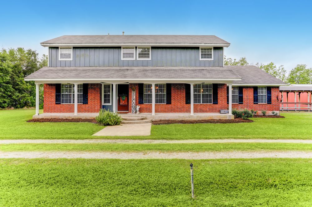 RE/MAX Crossroads Realty