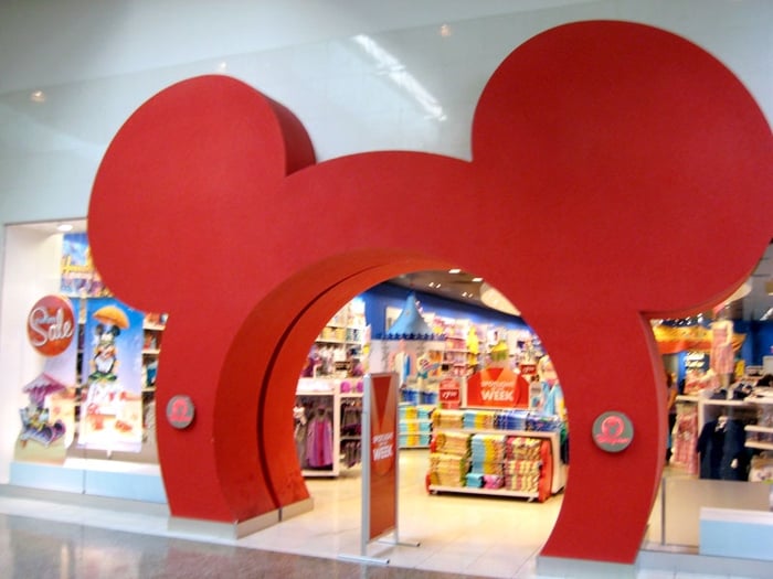 Disney Store 163 Los Cerritos Center Cerritos Ca 90701 Disney Store 163 Los Cerritos Center Cerritos Ca 90701