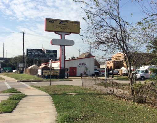 U-Haul Neighborhood Dealer