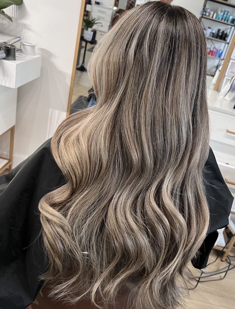 The Mane Room Salon & Spa