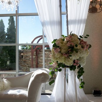 baroque contempo events floral