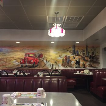 Punxy Phil S Family Restaurant 21 Photos 35 Reviews Breakfast Photo Of Punxy Phil S Family Restaurant Punxsutawney Pa United States Inside