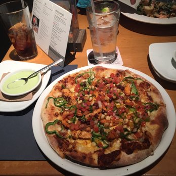 California Pizza Kitchen At Laurel Park Place Livonia Mi California Pizza Kitchen At Laurel Park Place Livonia Mi