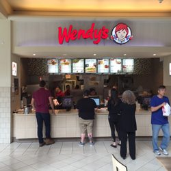 Wendy S Burgers Freehold Raceway Mal Nj Restaurant Photo Of Wendy S Freehold Nj United States Front At The Food