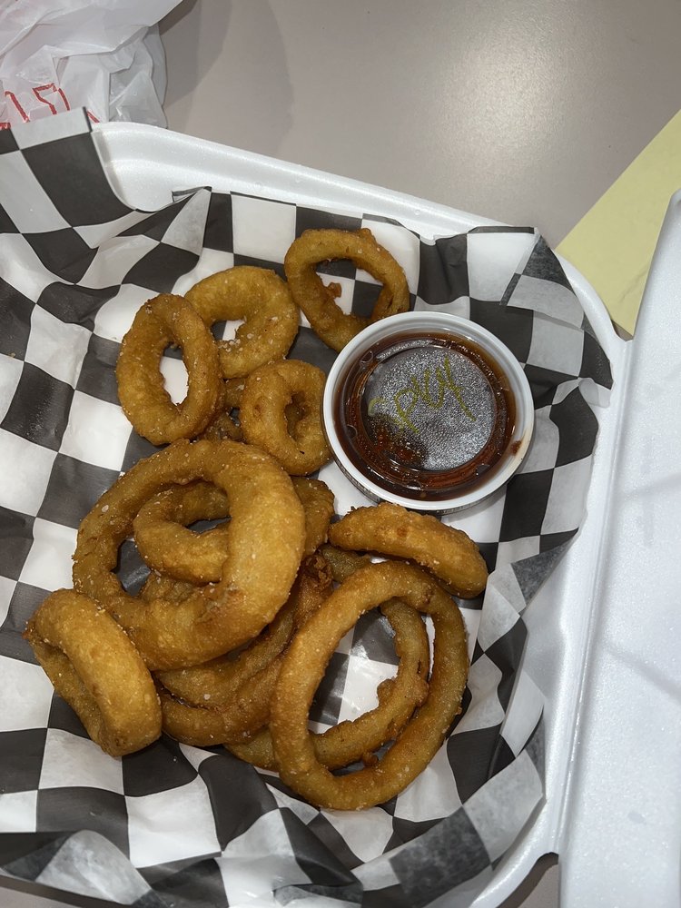 Nox's Tavern and Grille