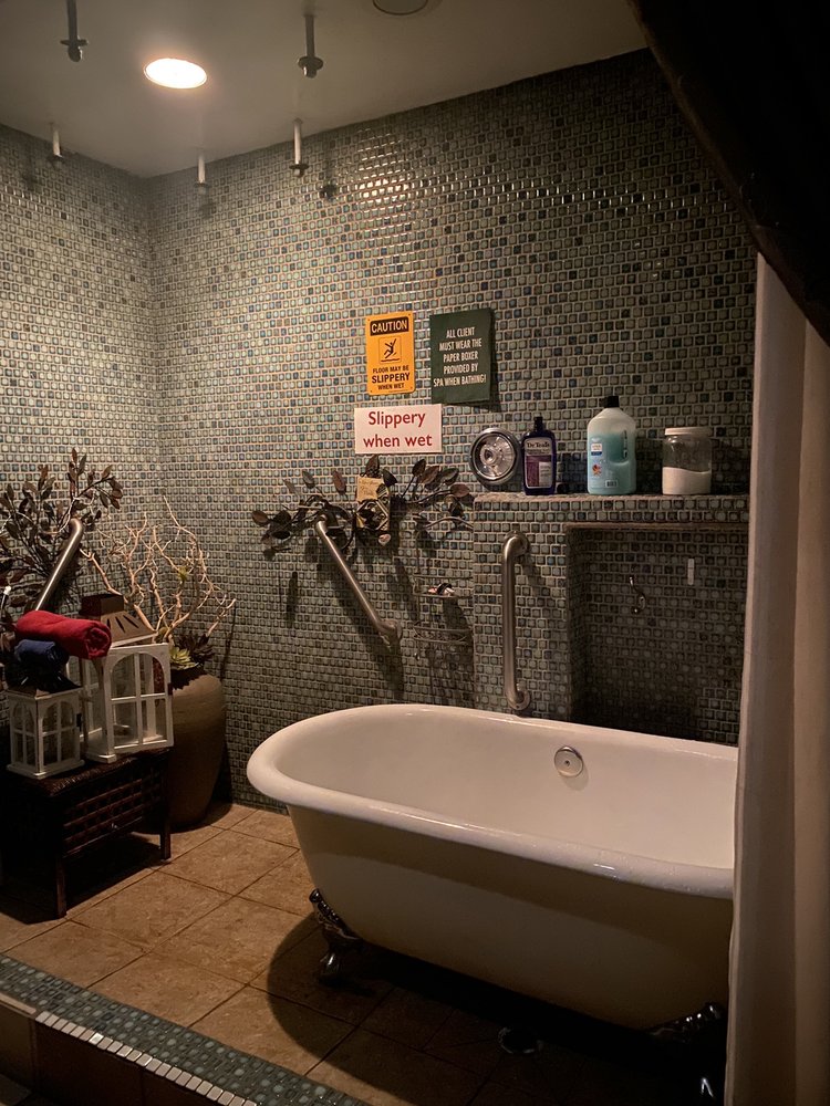 Bodyscrub And Massage And Facial Spa