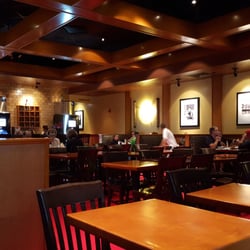 Pei Wei 178 Photos 182 Reviews Asian Fusion 13616 N Kendall Photo Of Pei Wei Miami Fl United States The Seating Area