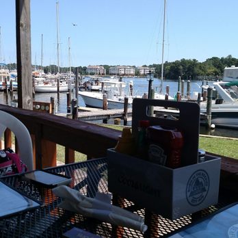 Anglers Bar Grill 75 Photos 45 Reviews Seafood 275 Lore Rd Photo Of Anglers Bar Grill Solomons Md United States Outside Seating
