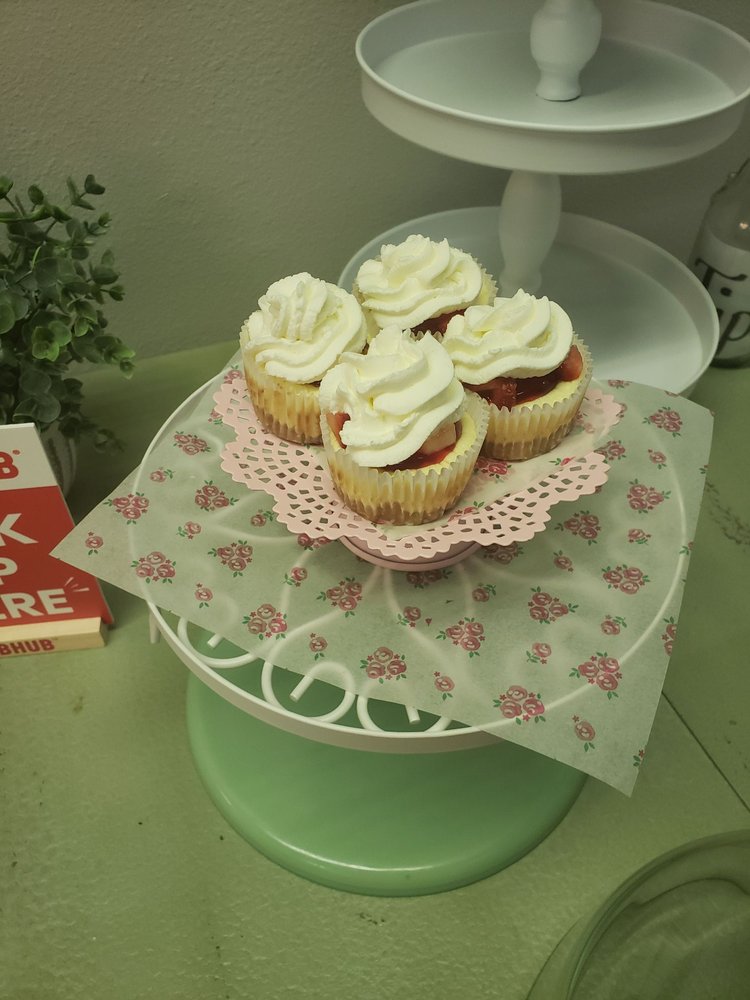 Lunch with Delilah Lunch with Delilah