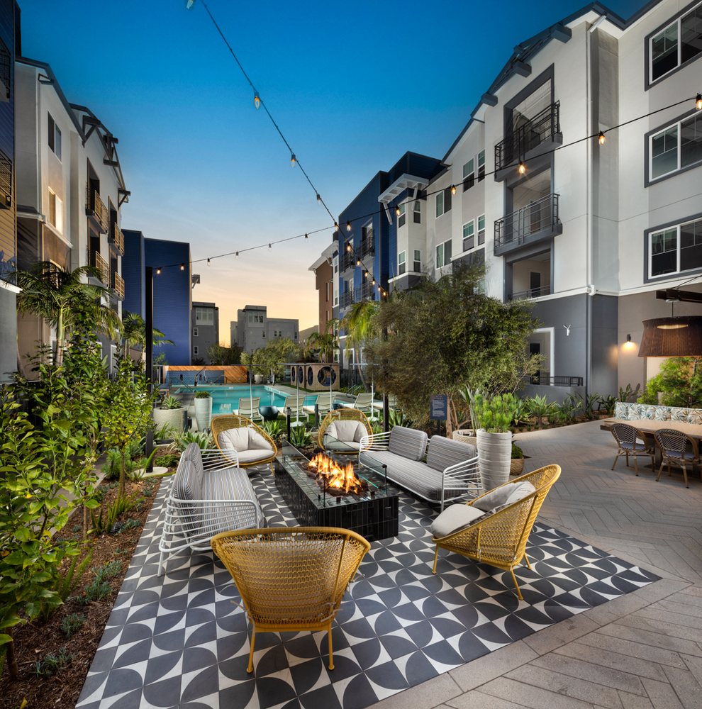 Citron Apartments