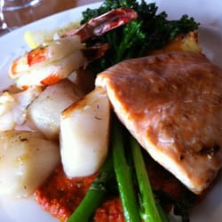 The Lobster Closed 32 Reviews Seafood 6912 Soundview Dr Photo Of The Lobster Tacoma Wa United States Seafood Medley