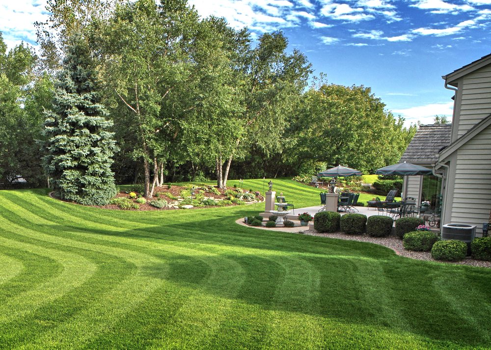 Ernie's Lawn Care & Maintenance
