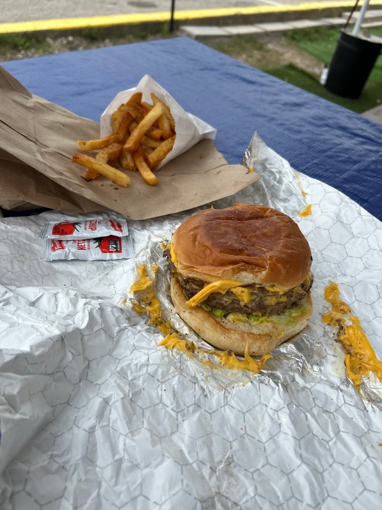 Burgers Mantra & More