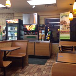 Subway Sandwiches 812 W Us Hwy 50 Versailles In Restaurant Photo Of Subway Versailles In United States