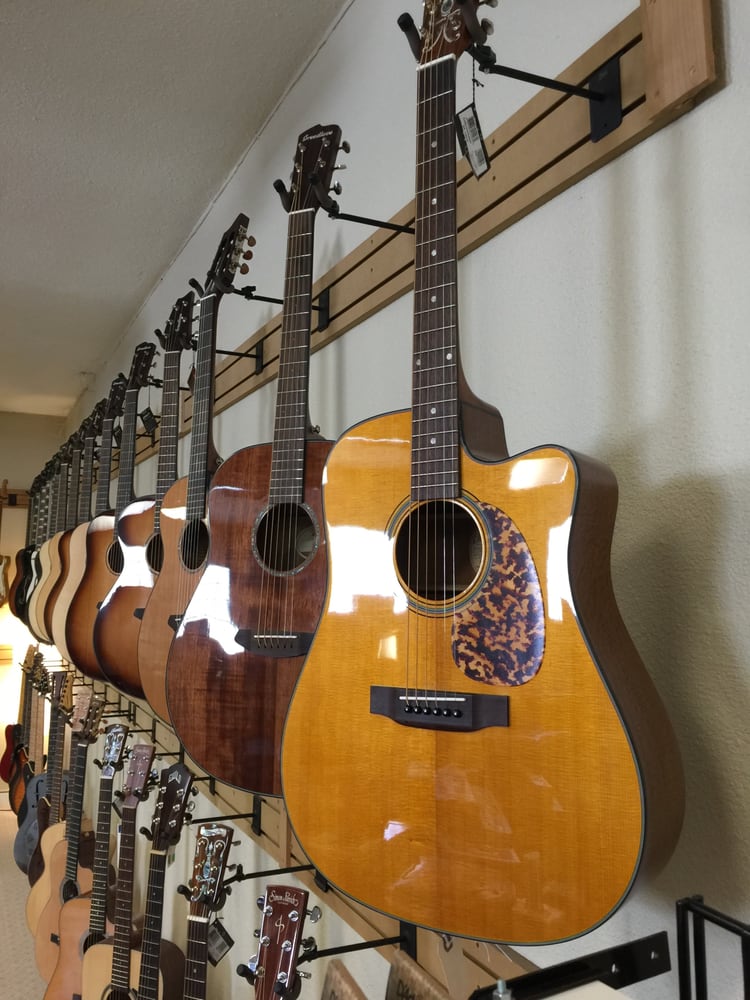 Wick’s Guitar Shop Guitar Stores 3535 W 7th, Arlington Heights