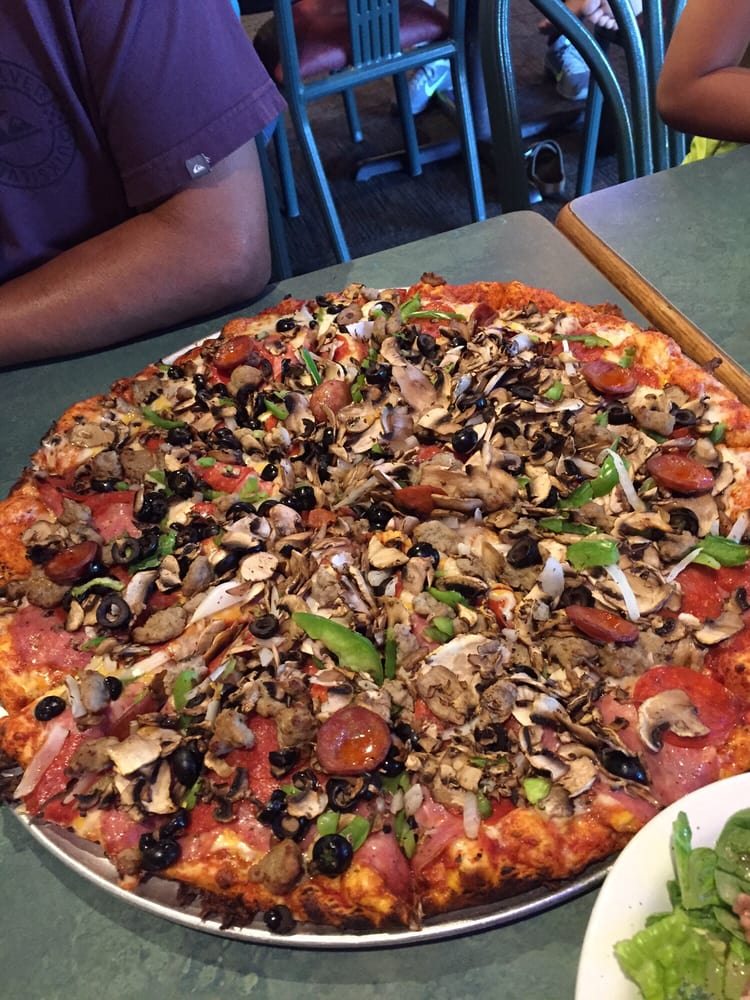 Round Table Pizza Clubhouse 26 Photos 62 Reviews Pizza