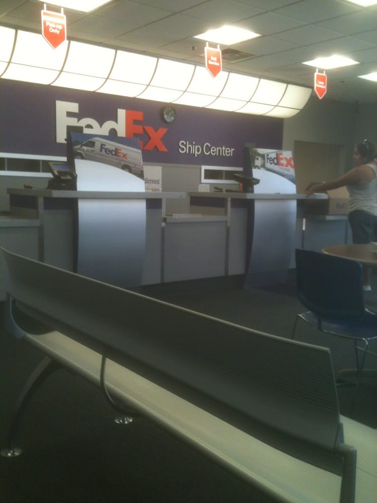FedEx Ship Center 34 Photos & 83 Reviews Shipping Centers 2000 N