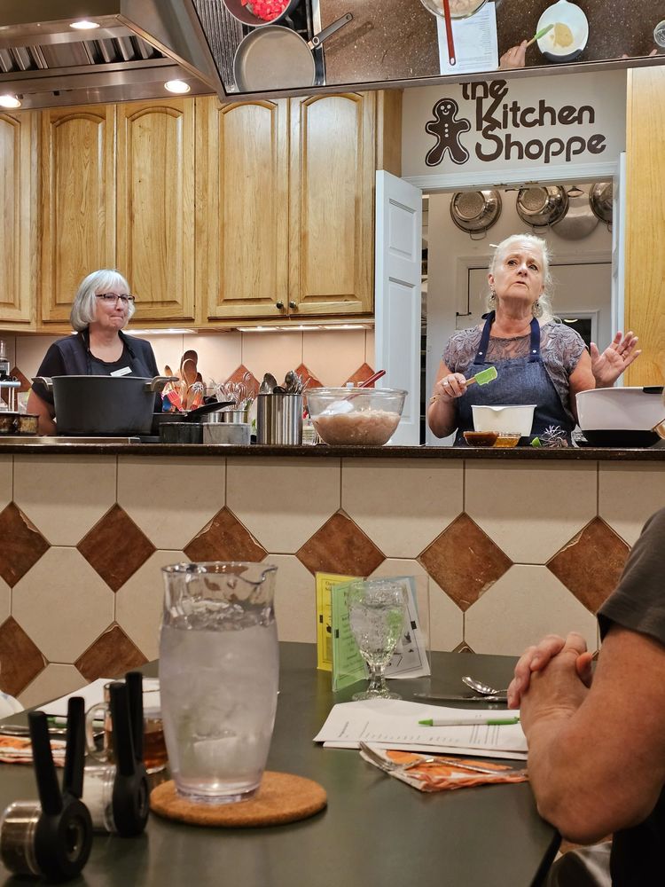 The Kitchen Shoppe and Cooking School