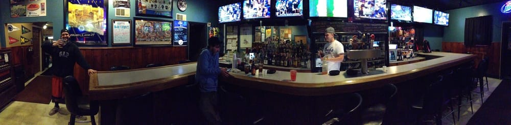 Coach's Sports Bar and Grill