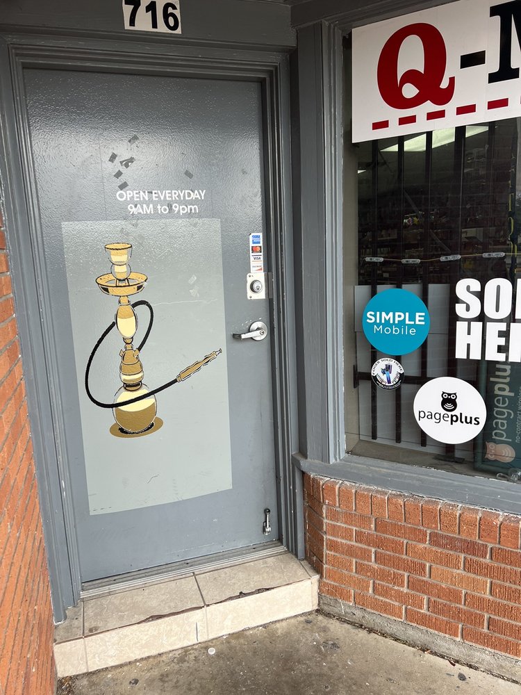 Q Smoke Shop