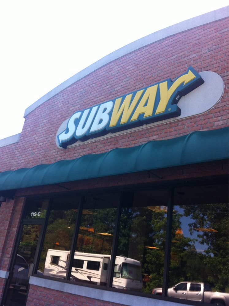 Subway Restaurants Sandwiches 112 Wright Industrial Cv, Jackson, TN