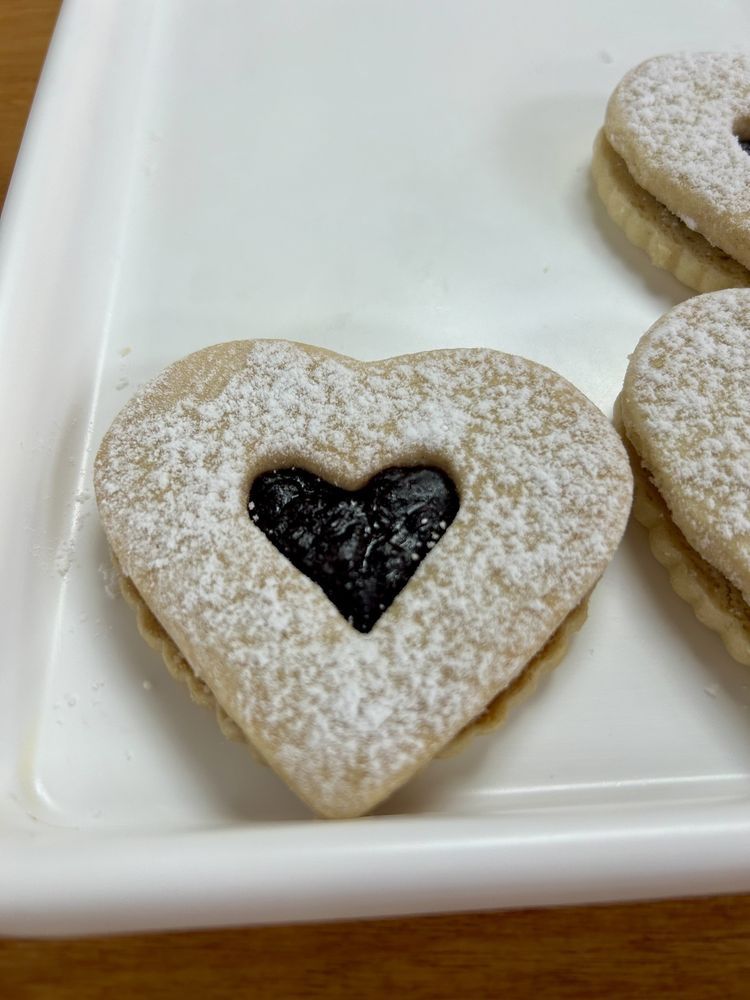 Elli’s Cafe & Bakery