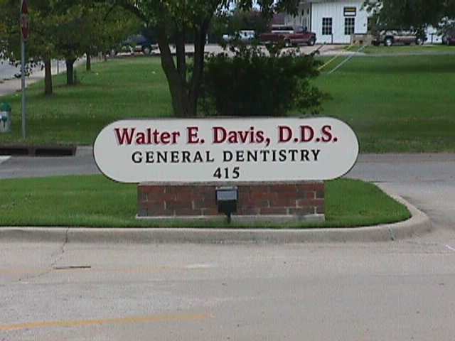 image of business Walter E Davis, DDS