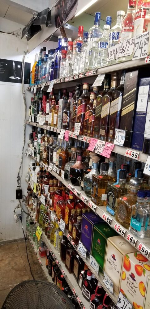 J & W Liquor Market