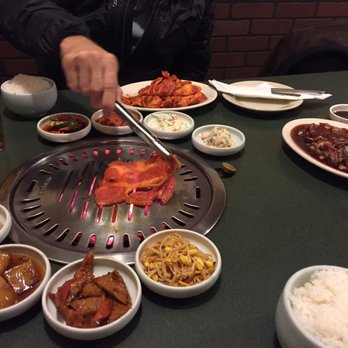 Mama S Restaurant 83 Photos 67 Reviews Korean 2630 E 10th St Photo Of Mama S Restaurant Bloomington In United States Bbq With Banchan